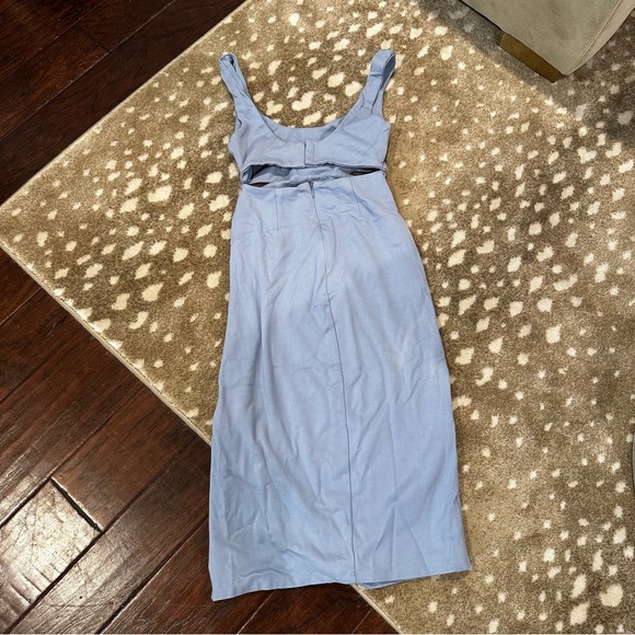 Lovers and Friends Titus Midi Dress in Baby Blue. Size XXS - Picture 2 of 9